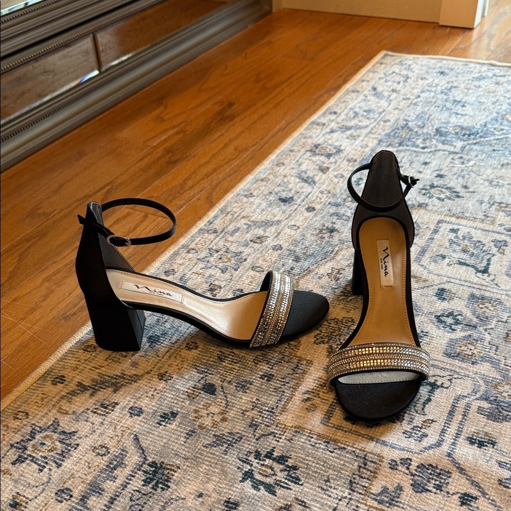 Elegant Black Heels with Silver Embellishments